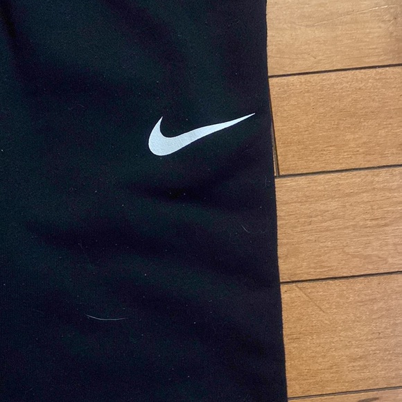 Nike sweatpants - Picture 2 of 4